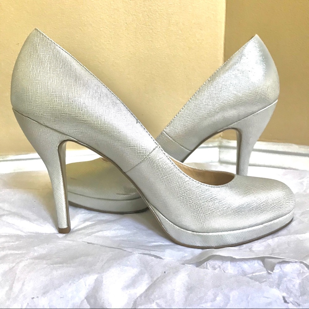 Nine West: Silver Heels